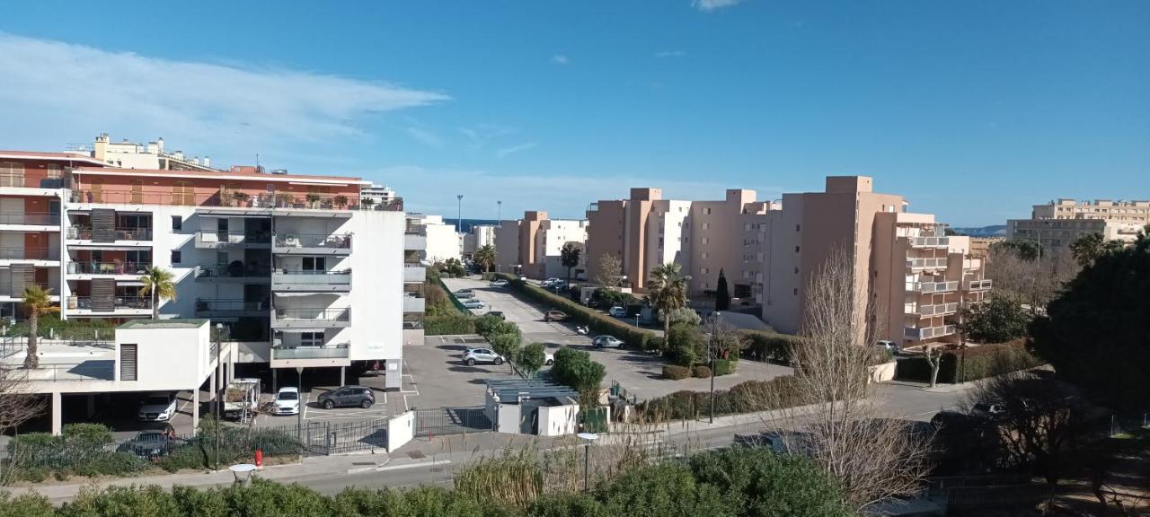 Le Queirele Apartment Le Lavandou Exterior photo